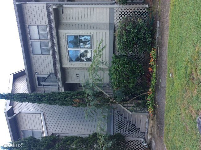 Building Photo - 2 br, 2 bath Townhome - 135 River Breeze Dr