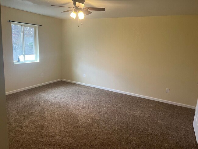 Foto del edificio - 2 br, 1 bath House - 807 N 5th