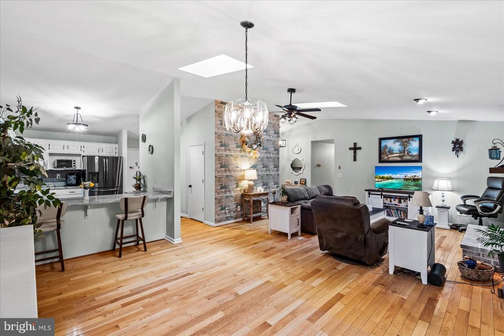 Foto principal - 137 Eagle Ct