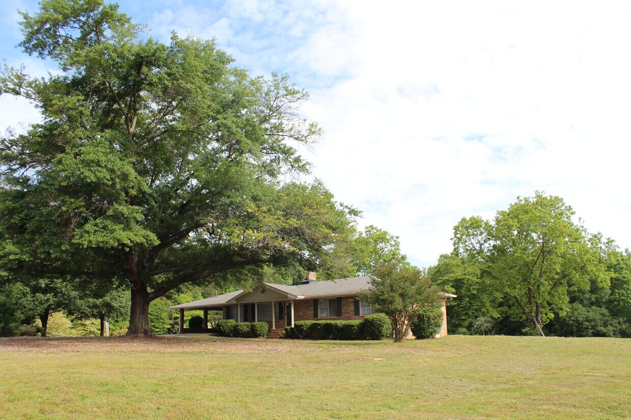 4 Acres of Paradise - 2660 Irwin Rd SW