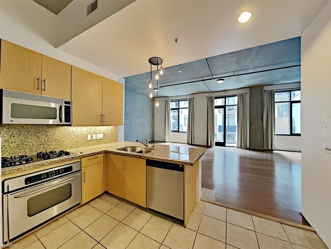 Building Photo - 1050 Island Ave