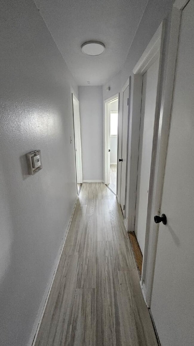 Foto del edificio - 235 12th St