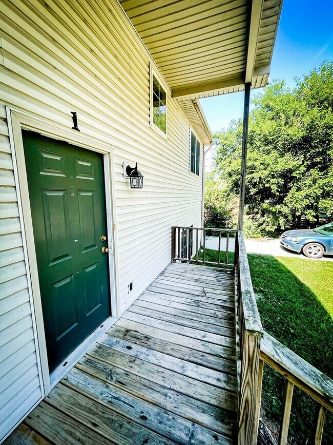 Foto del edificio - Lowell Avenue