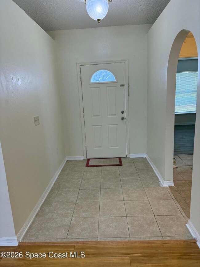 Building Photo - 1178 White Oak Cir