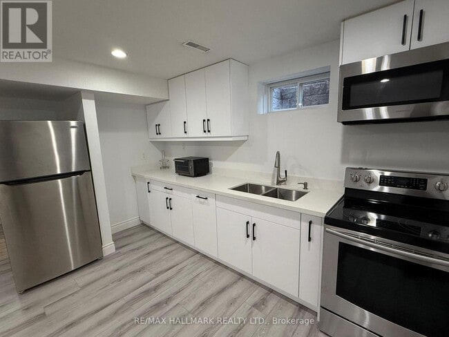 Building Photo - 60 Lund St