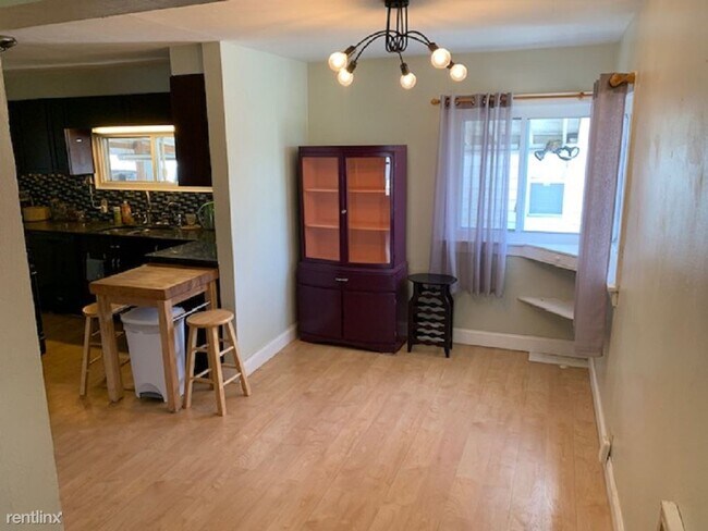 Foto del edificio - 3 br, 1.5 bath House - 326 Arthur Ave