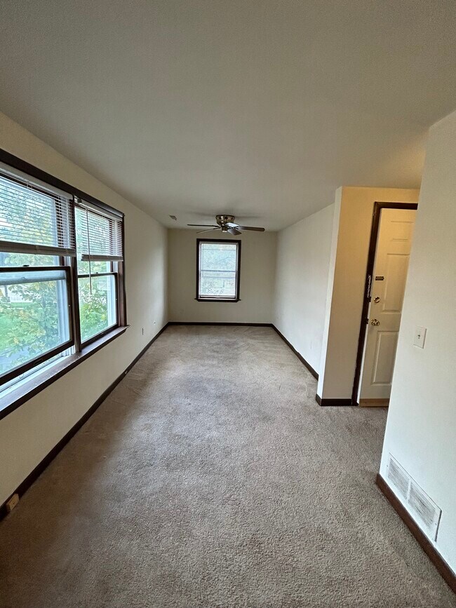 2532 Carpenter Rd Unit 2, Ann Arbor, MI 48108 Apartments in Ann Arbor