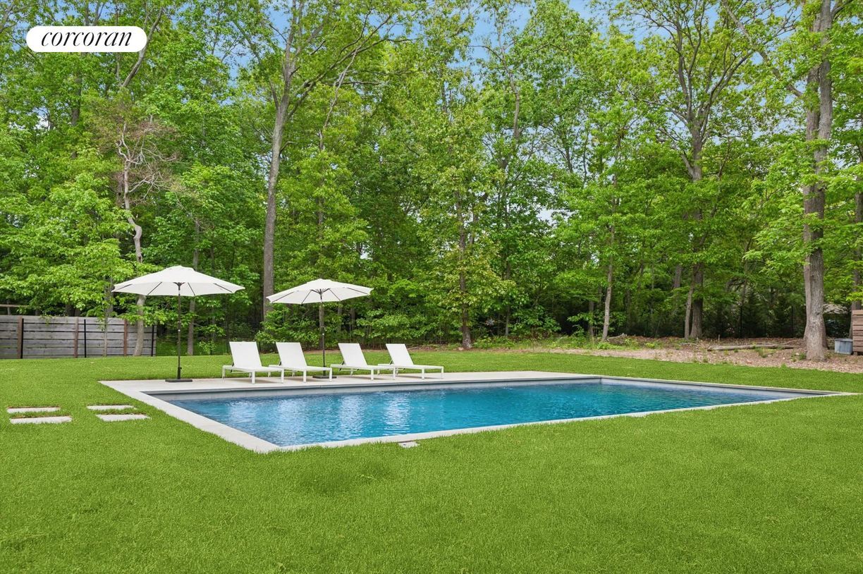 Primary Photo - 10 N Cape Ln