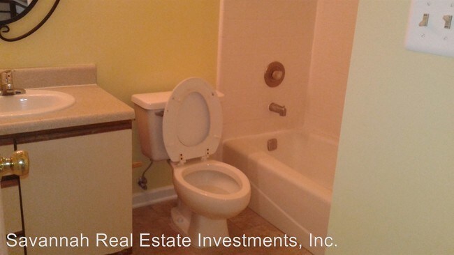 Building Photo - 2 br, 2 bath Apartment - 1011 Mohawk St