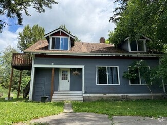 Building Photo - 3262 S Pass Rd