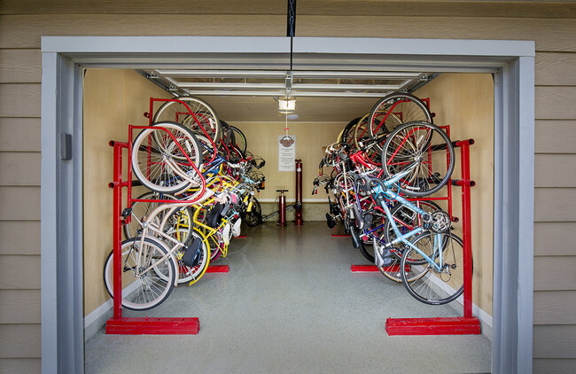 Cycle Hub and Repair Station - Castle Creek Apartments