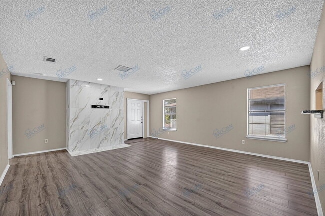 Photo - 2511 Woodmont Trail Townhome