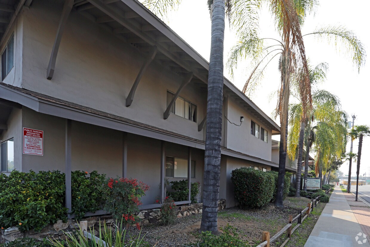 Palm Garden Apartments El Cajon, CA