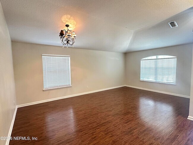 Foto del edificio - 3732 Briar Ln