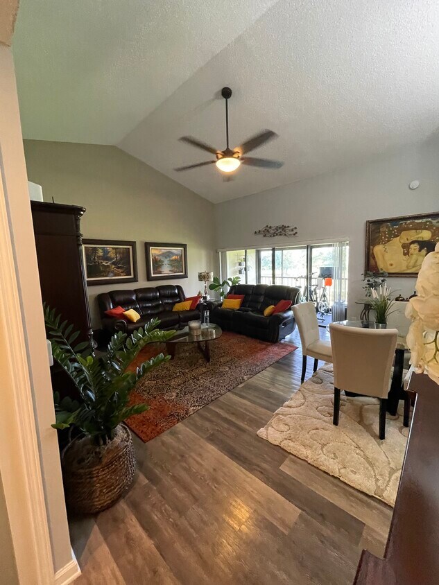 Primary Photo - 5861 Parkwalk Dr