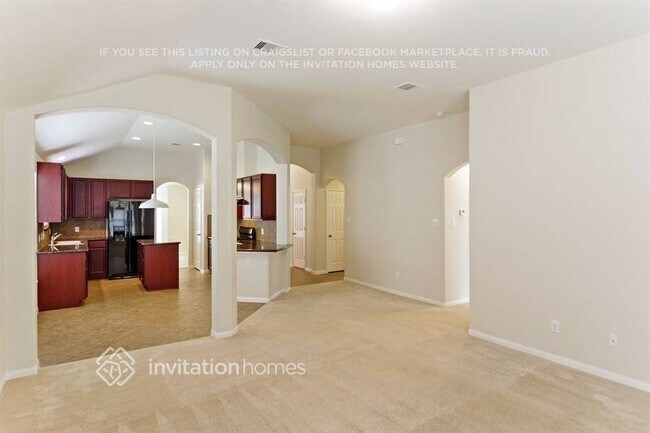 Building Photo - 33 Mira Loma Dr