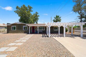 Building Photo - 2302 W Berridge Ln