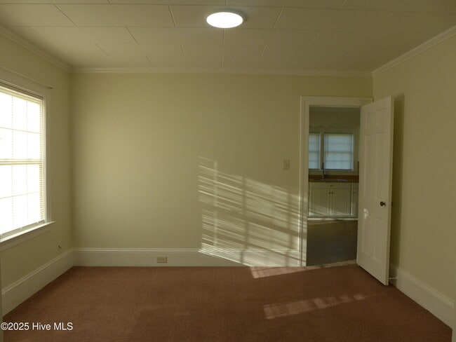 Foto del edificio - 747 Hood Swamp Rd