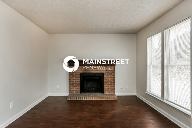 Foto del edificio - 3 Bedroom Pet-Friendly Home in Lithonia, GA with Main Street Renewal
