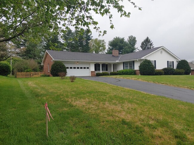 Building Photo - 3433 Keithshire Way