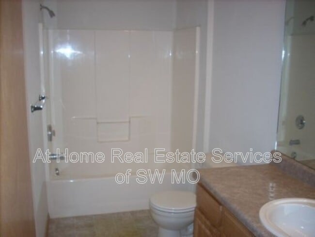 Building Photo - 3828 W Lombard St