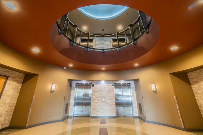 Foto del edificio - 4350 N Broadway