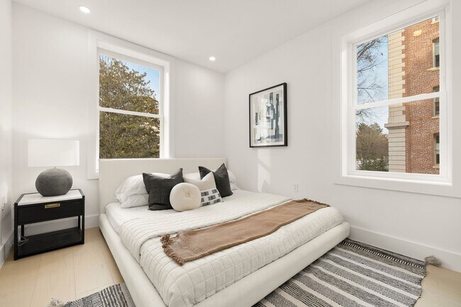 Interior Photo - The Windsor - Kalorama