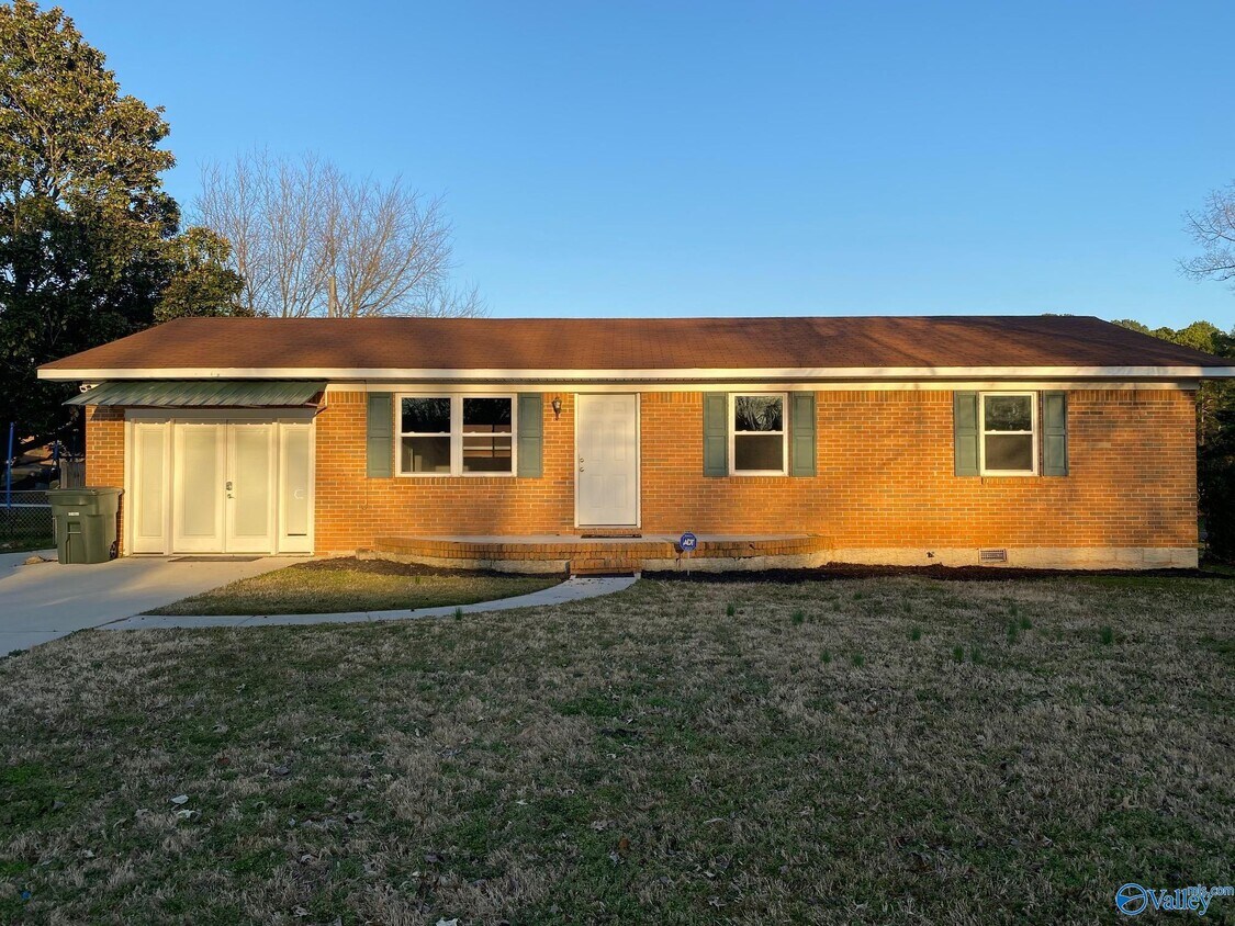 2610 Landsdale Dr NW, Huntsville, AL 35810 House Rental in Huntsville