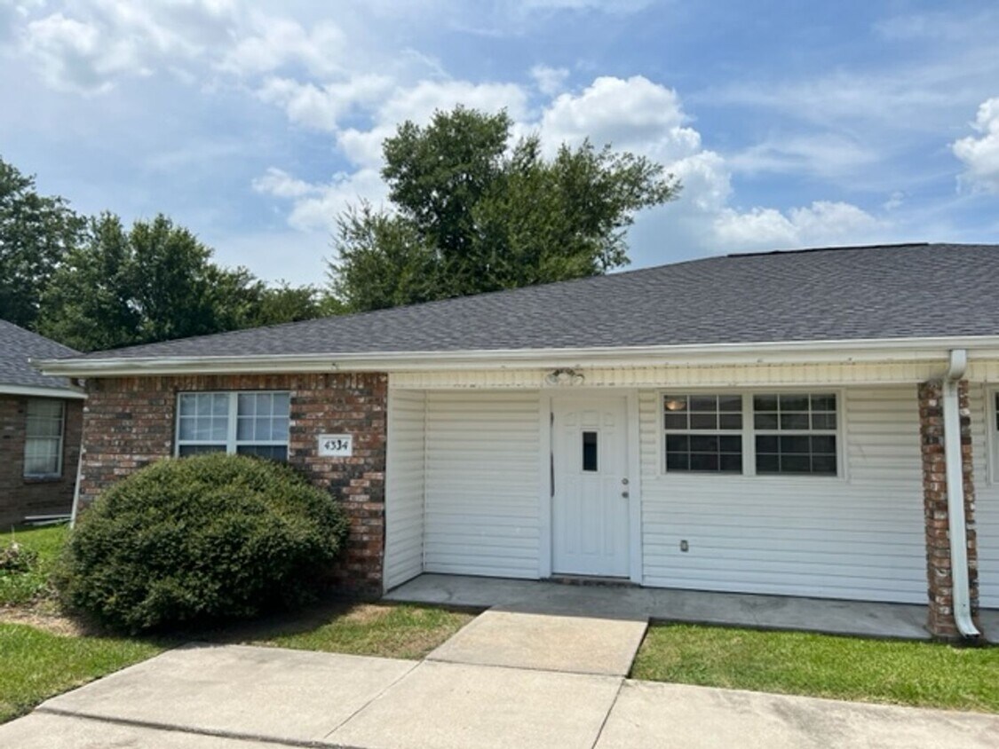4334 Eileen St Unit 4334 Eileen Street, Lake Charles, LA 70605 Room