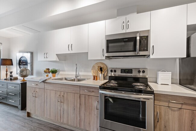 Photo du bâtiment - 821 McGill Rd