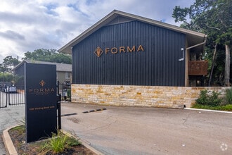 Building Photo - Forma At The Park