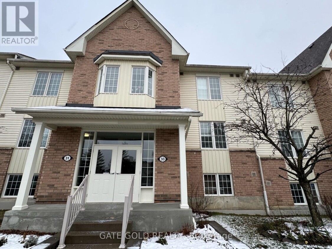 Primary Photo - 33-33 Petra Way