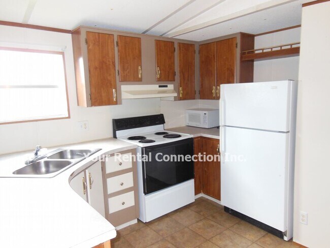 Building Photo - Eaton Park - Mobile Home - 3225 Iowa Road
