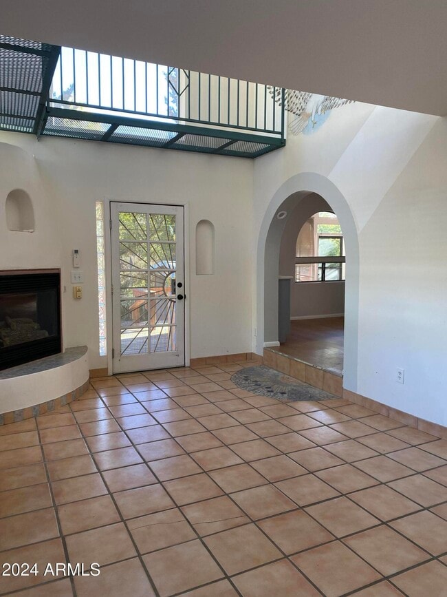 Building Photo - 16813 Shrine Dr