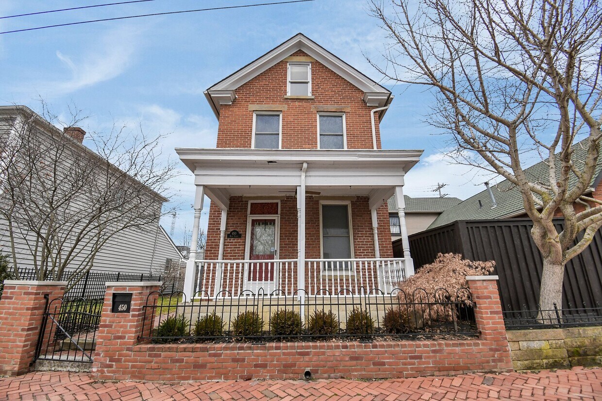 Foto principal - 450 E Beck St