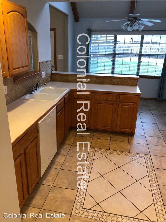 3 br, 2.5 bath House 2333 Fairway Terrace House Rental in Clovis