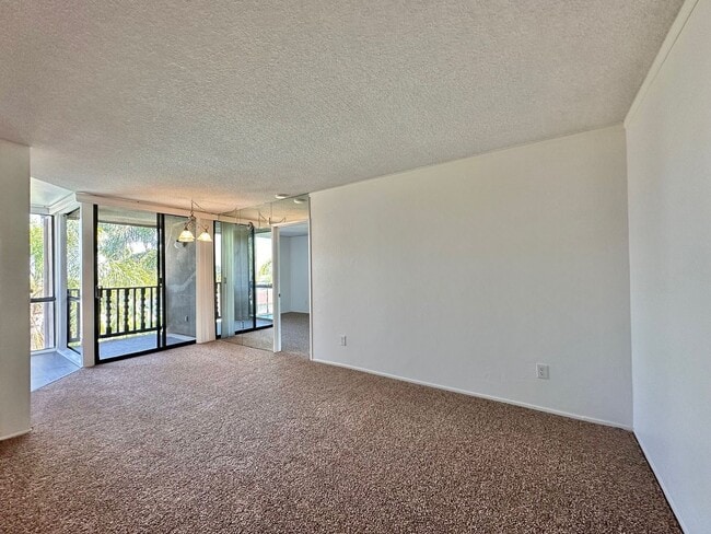 Building Photo - Upgraded 2 Bedroom Condo in San Carlos!!  ...
