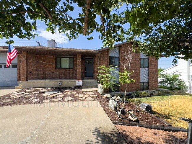 Foto del edificio - 779 N 200 W