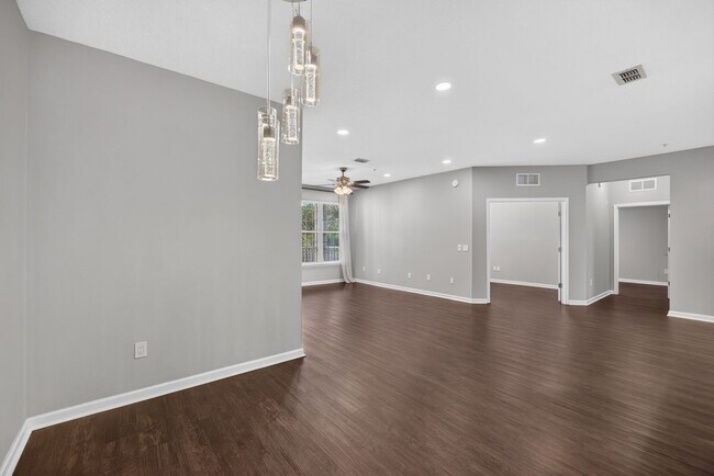 Foto del edificio - Campfield Waterfront Condo