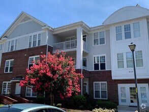 Building Photo - 426 Eyam Hall Ln