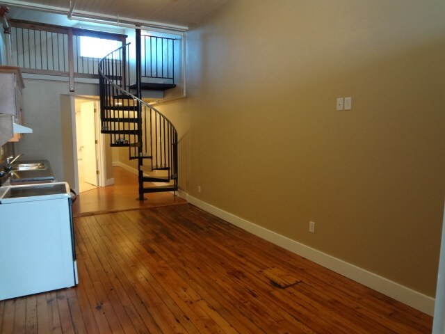 Interior Photo - 745 Main St