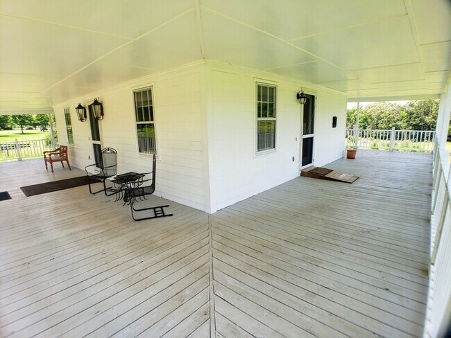 Building Photo - 1181 Walnut Grove Rd