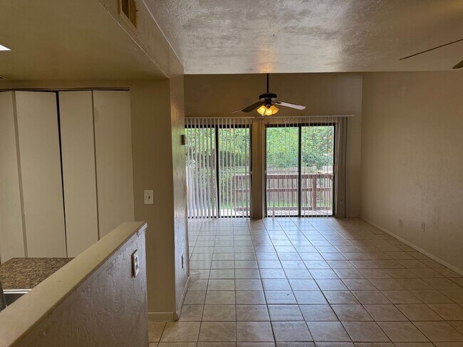 Foto del edificio - 4304 SW 70th Terrace