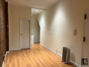 Building Photo - PINEAPPLE STREET