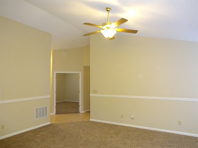 Foto del edificio - 6246 Whitaker Farms Drive