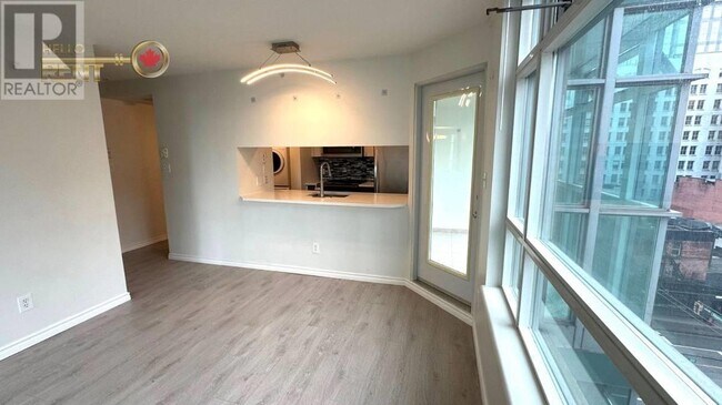 Photo du bâtiment - 438-438 Seymour St