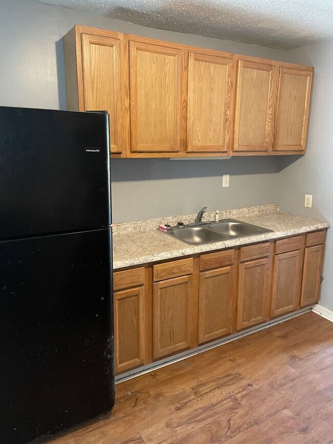 Foto del edificio - 4025 Gary Dr