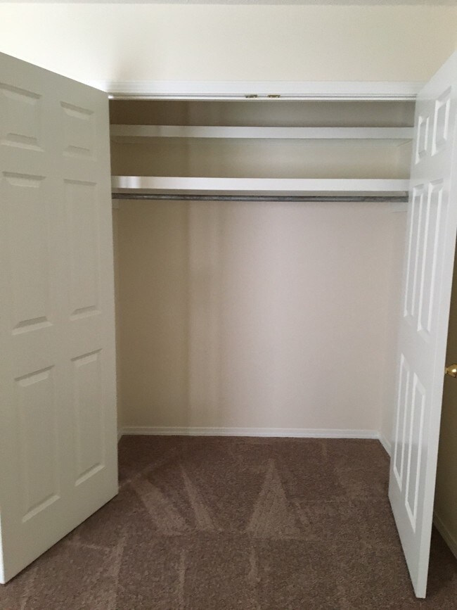 Bedroom 1 closet - 720 Ponta St