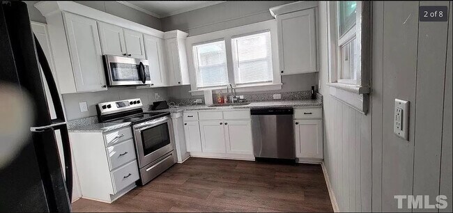 Foto del edificio - Room in House on Holloway St