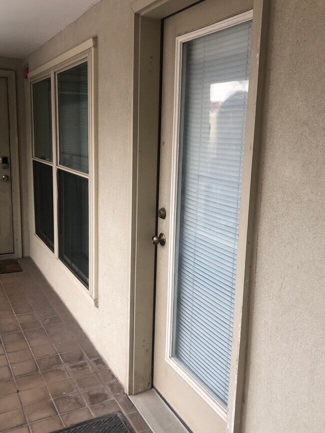 Foto del edificio - 911 S Charles St